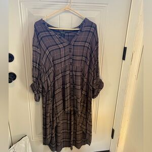 Torrid high low grey with pink accent plaid shirt